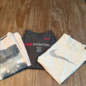 Nike bundle mens Short Sleeve Tees size S and xl (boys)
